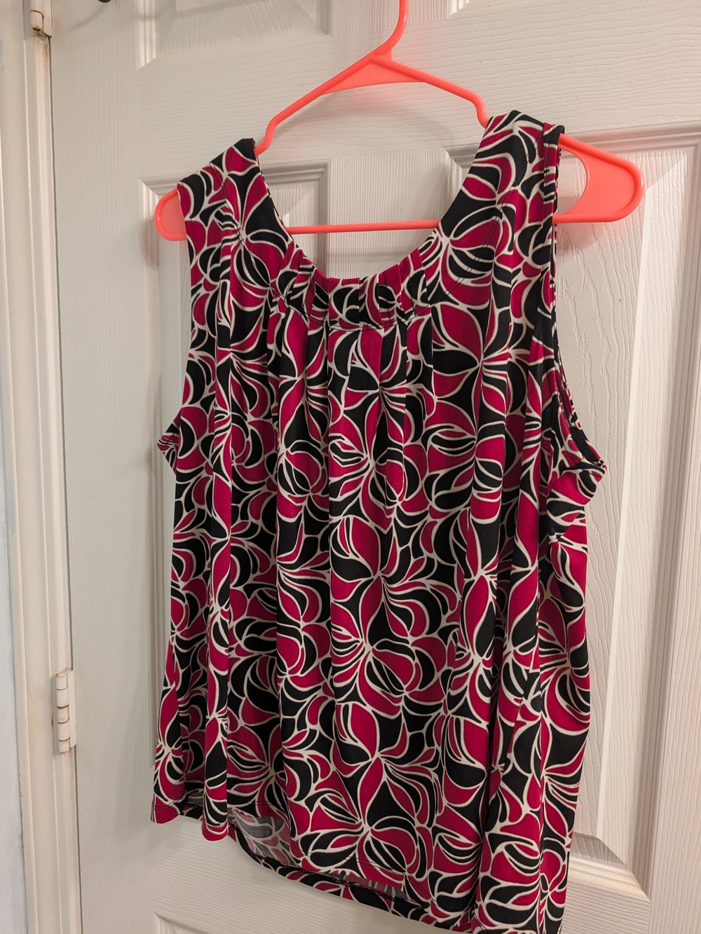 Sleeveless Scoop Neck Blouse Tank Top- Pink Black Floral Print